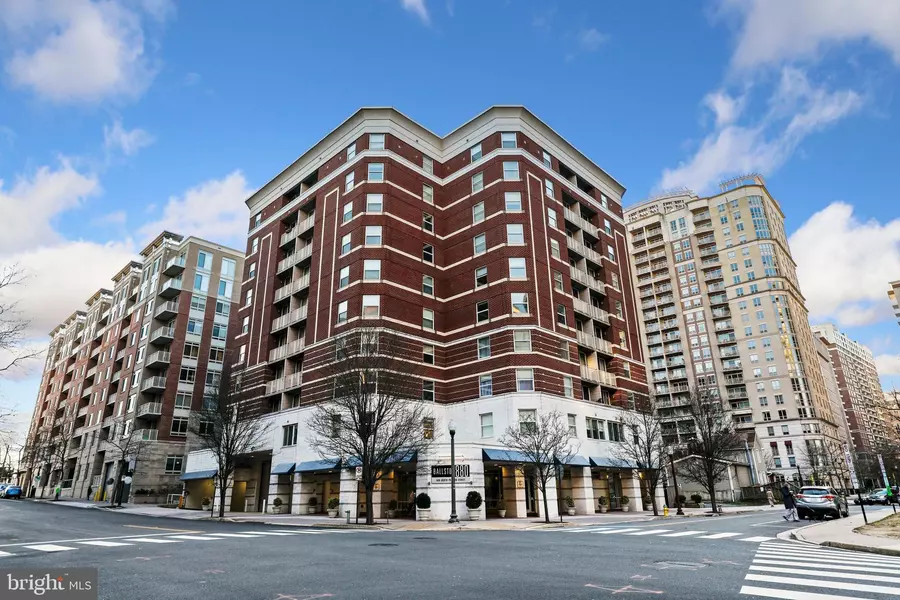 880 N POLLARD ST #606, Arlington, VA 22203