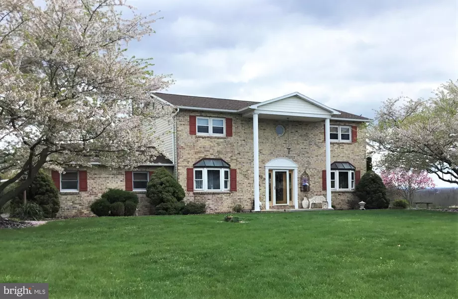 8296 STONE BRIDGE RD, Greencastle, PA 17225