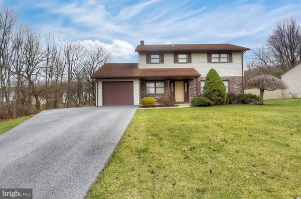 19 GROVE RD, Blandon, PA 19510