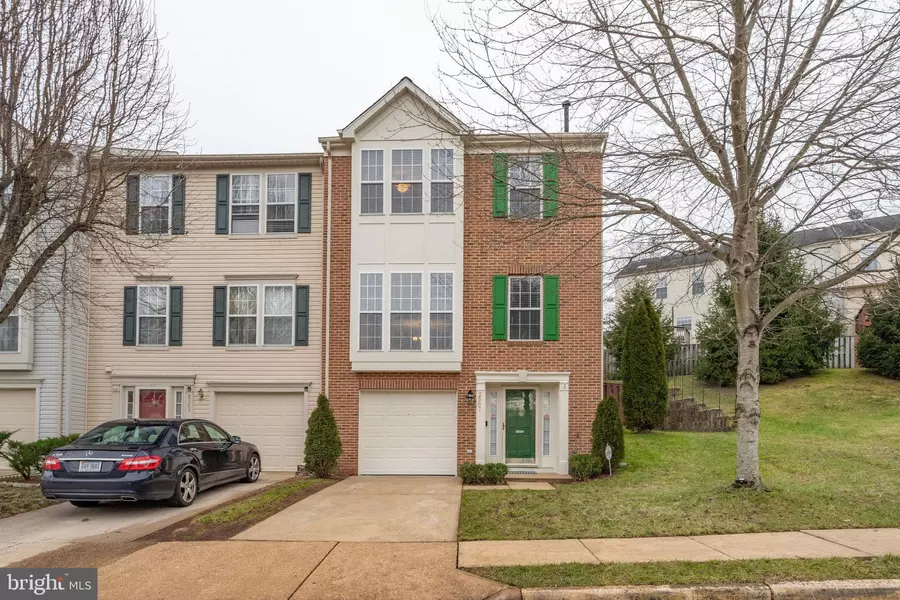 2587 SYLVAN MOOR LN, Woodbridge, VA 22191