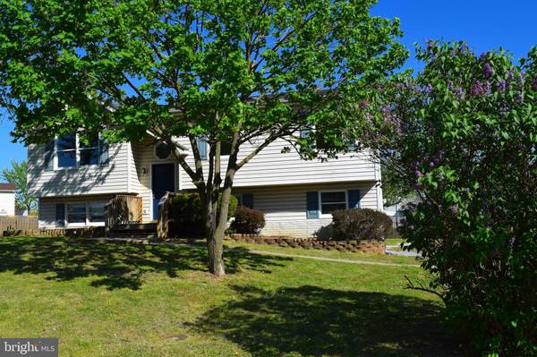 63 GREENLEAF RD, Strasburg, VA 22657