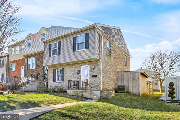 840 WOODLAWN DR, Chambersburg, PA 17201