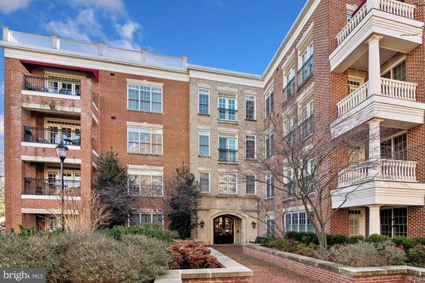 540 SECOND ST #301, Alexandria, VA 22314