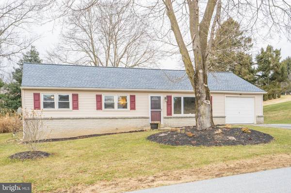 25 HOLLY RD, Coatesville, PA 19320