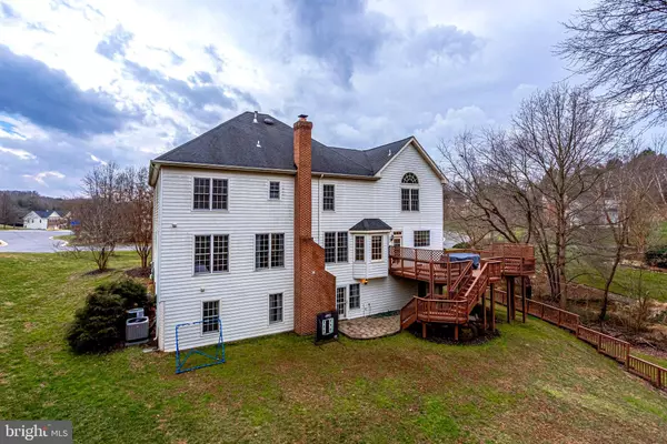 Vienna, VA 22182,10600 LITTLE RUN FARM CT