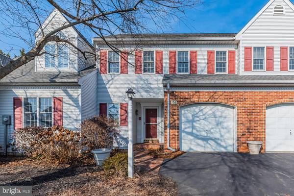 156 CARRIAGE HILL LN, York, PA 17406