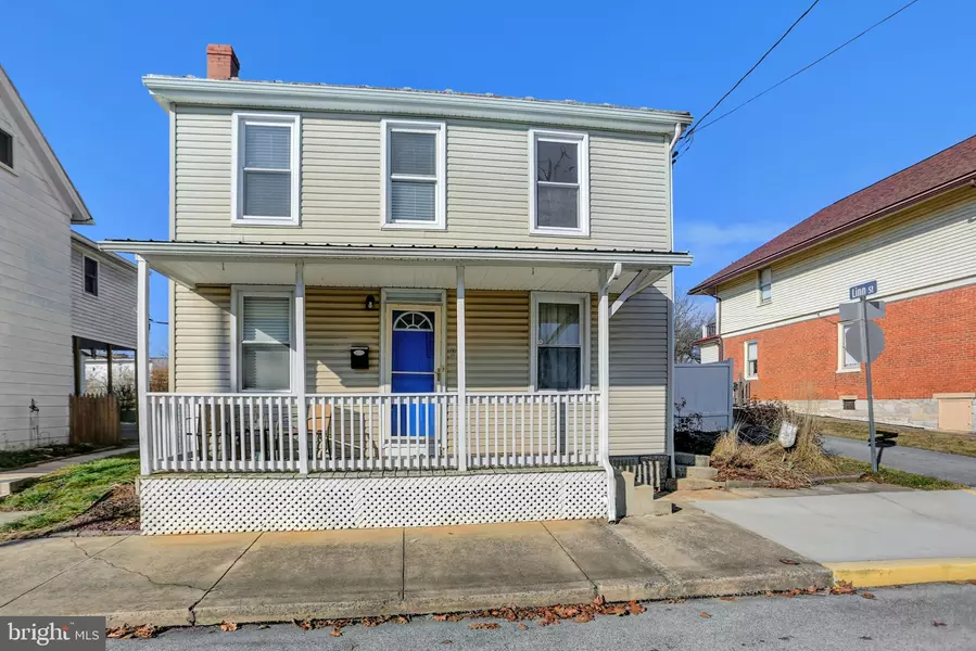 11 CHESTNUT ST, Newville, PA 17241