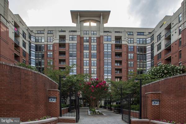 1021 N GARFIELD ST #103, Arlington, VA 22201