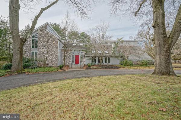 5 CIRCLE LN, Cherry Hill, NJ 08003