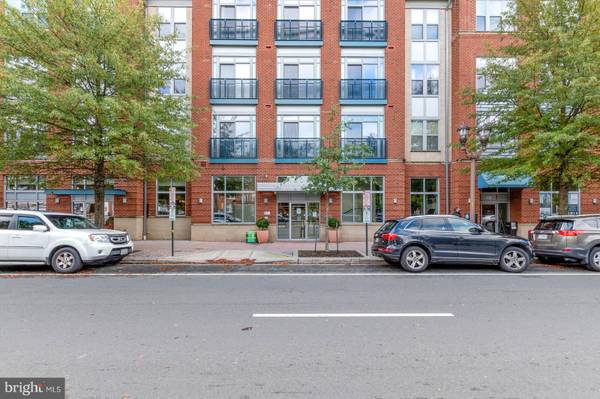 1800 WILSON BLVD #328, Arlington, VA 22201