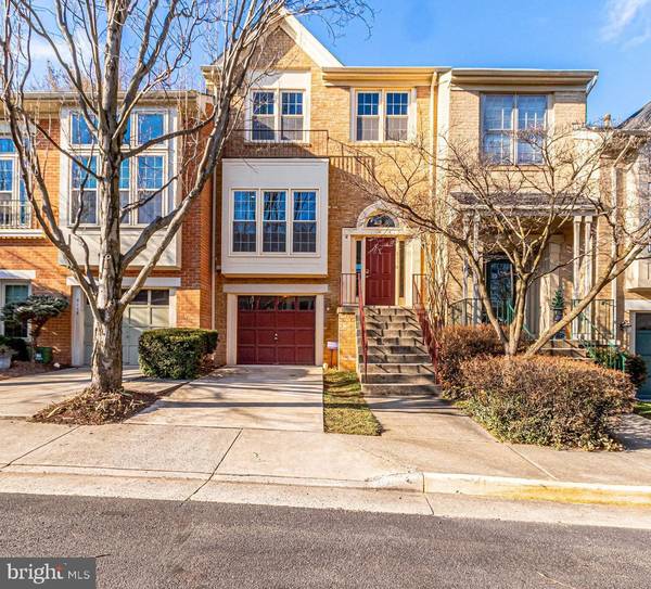 2110 KINGS GARDEN WAY, Falls Church, VA 22043