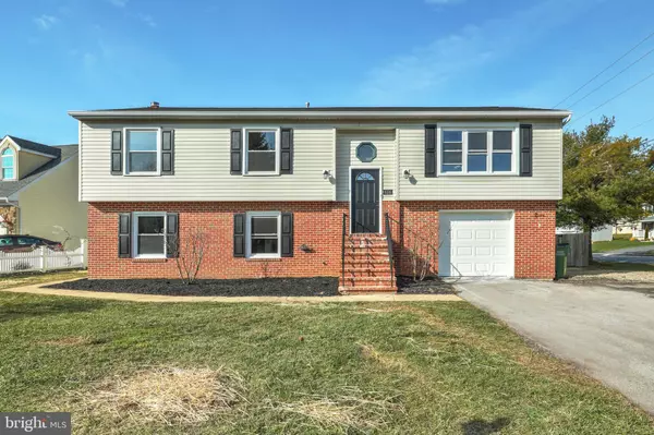 616 CORTLAND DR, York, PA 17403