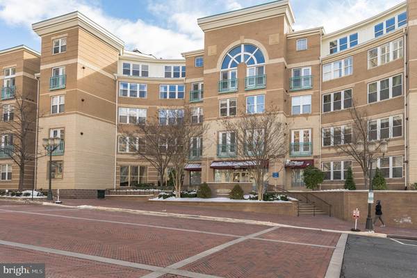 Reston, VA 20190,12001 MARKET ST #333