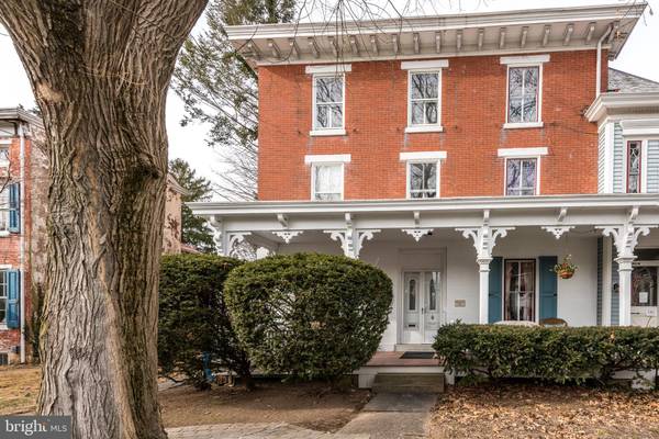 221 W COURT ST, Doylestown, PA 18901