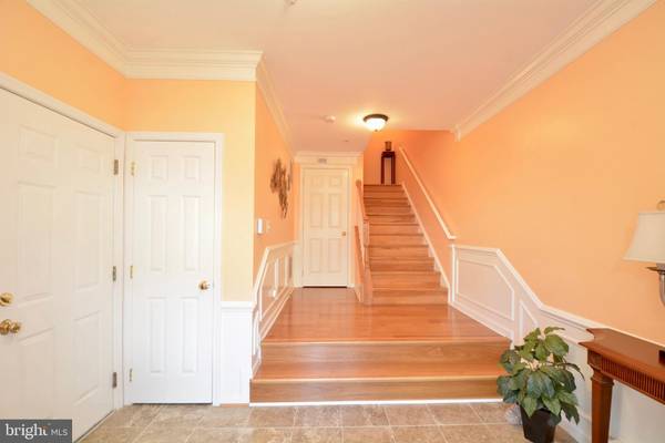 Alexandria, VA 22312,6347-B HAWK VIEW CT #78