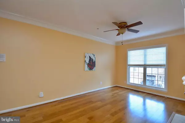 Alexandria, VA 22312,6347-B HAWK VIEW CT #78