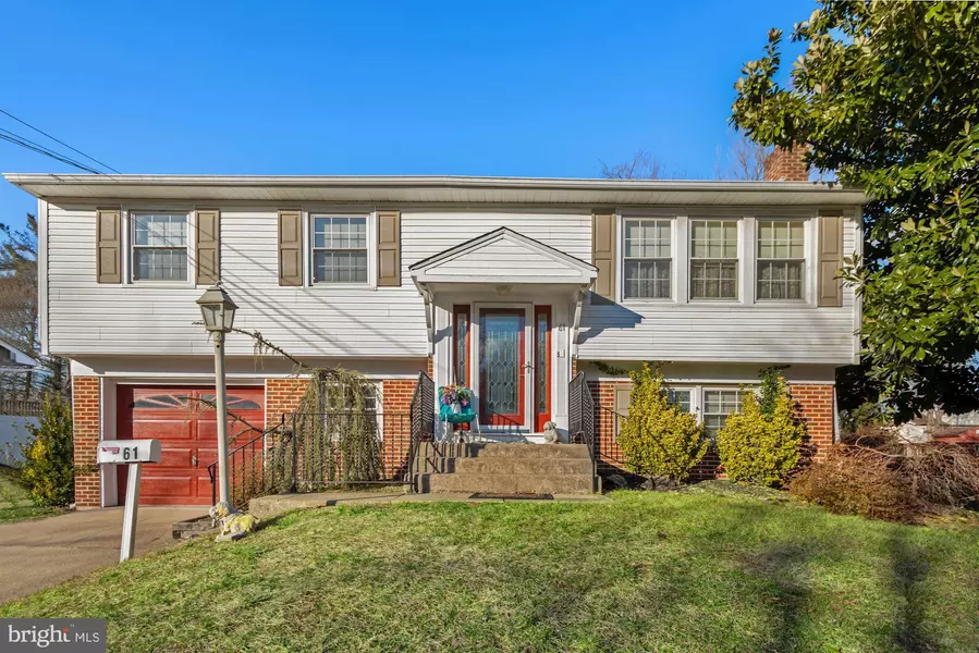 61 GREENWOOD DR, Turnersville, NJ 08012