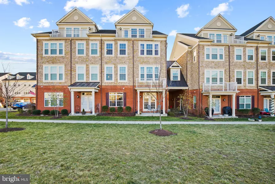 42592 SUNSET RIDGE SQ, Ashburn, VA 20148