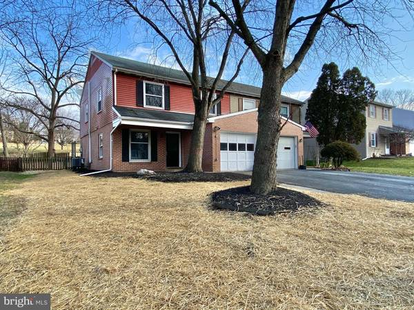 120 MARION TER, Ephrata, PA 17522