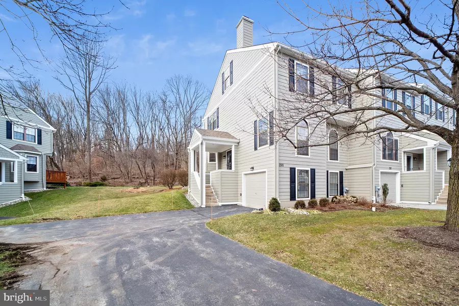 2501 WESTFIELD CT, Newtown Square, PA 19073