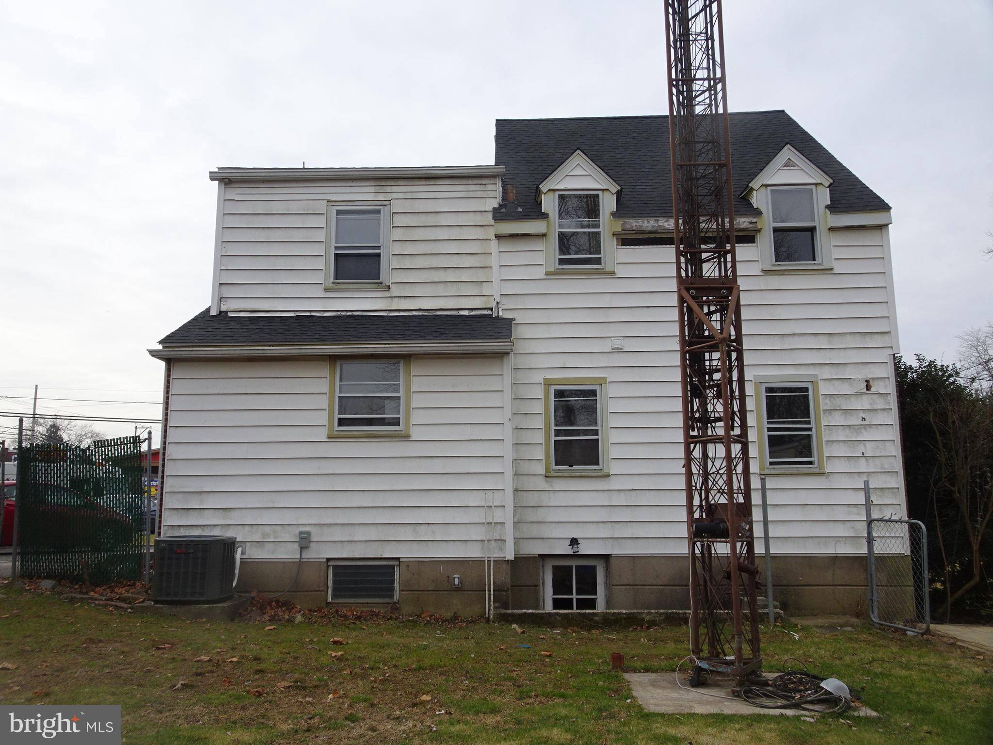 Milmont Park, PA 19033,310 ARLINGTON AVE