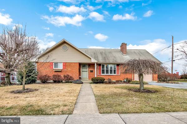 23 W KELLER ST, Topton, PA 19562