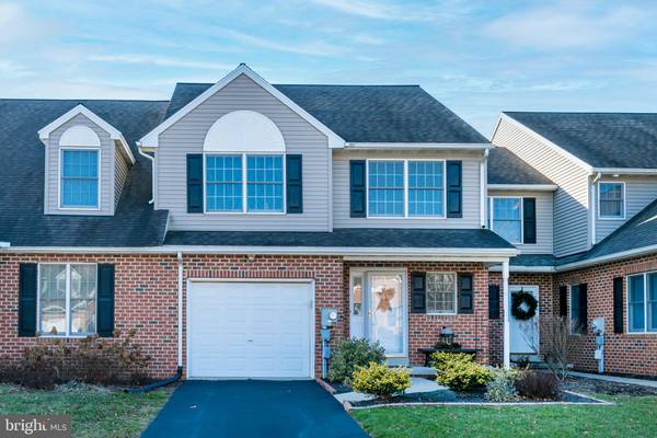 7 SPRING HILL LN, Mountville, PA 17554