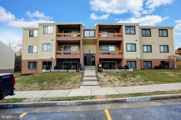 1004 SCARLET OAK CT #3B, Hampstead, MD 21074