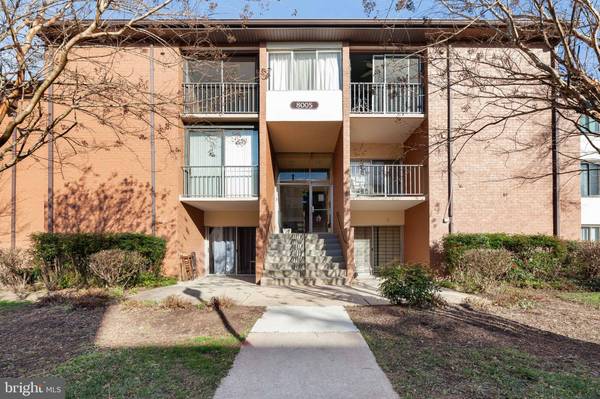 8005 MANDAN RD #101, Greenbelt, MD 20770