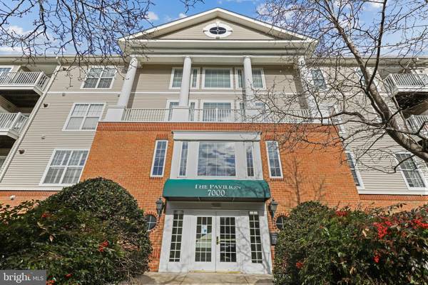 7000 FALLS REACH DR #104, Falls Church, VA 22043