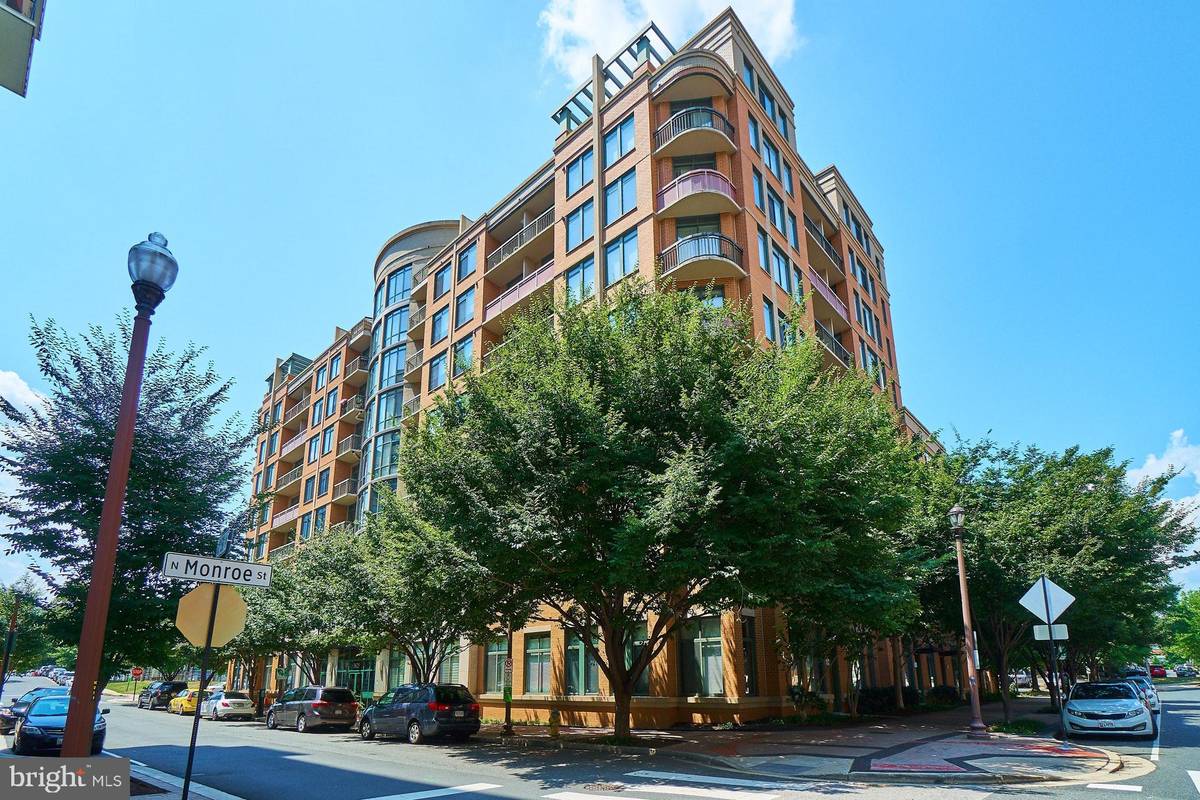 Arlington, VA 22201,3625 10TH ST N #205