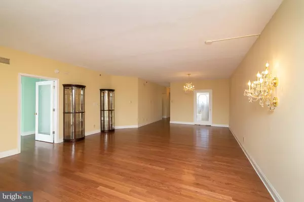 Voorhees, NJ 08043,6033 MAIN ST