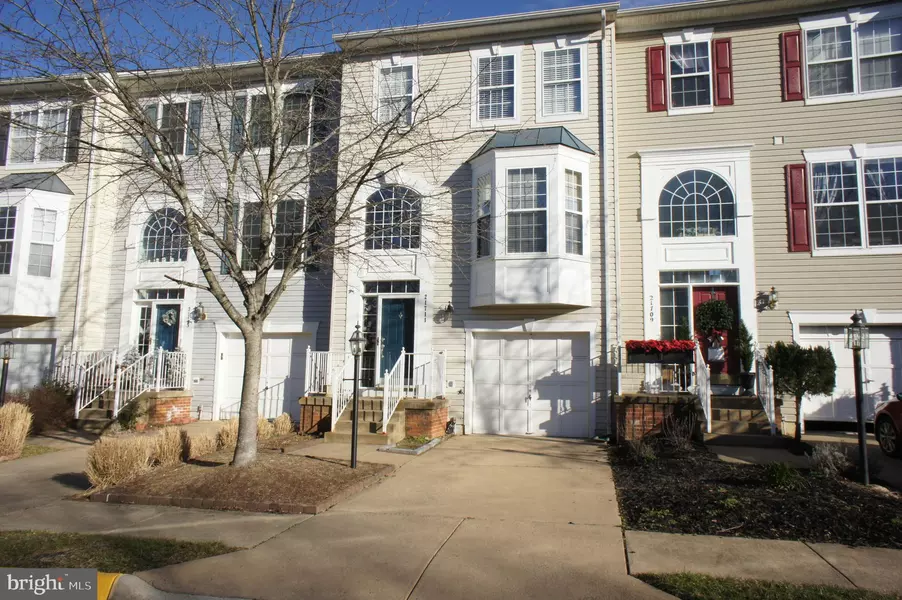 21711 FRAME SQ, Ashburn, VA 20148