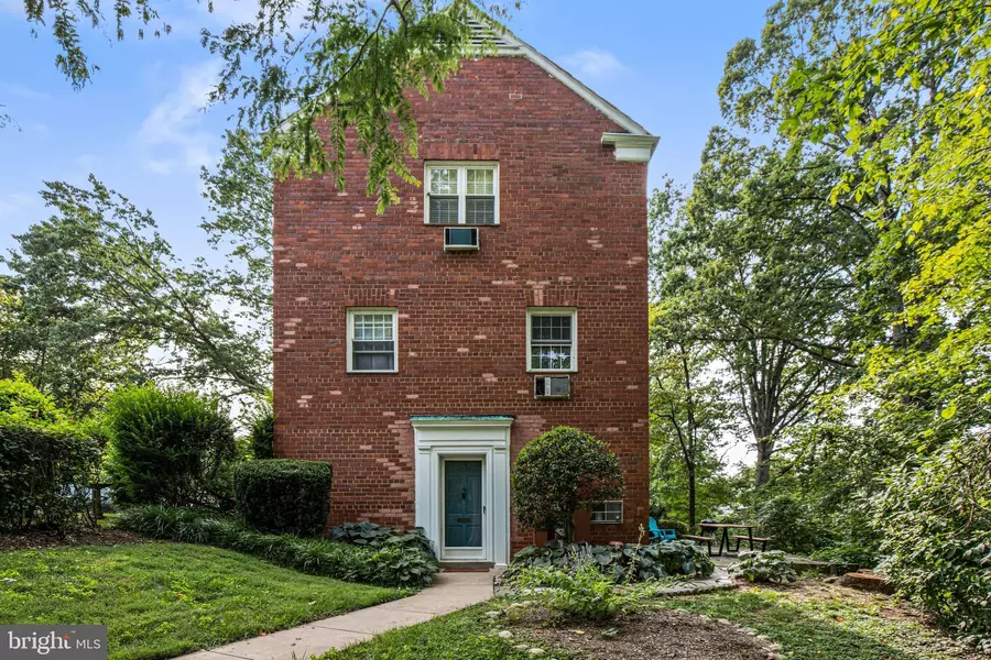 3626 GREENWAY PL, Alexandria, VA 22302