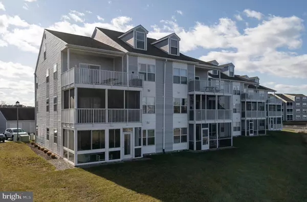 Ocean View, DE 19970,30406 ANDERSON DR #111