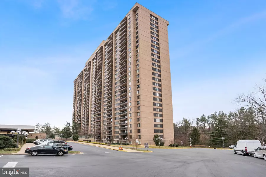 3705 S GEORGE MASON DR #1617S, Falls Church, VA 22041