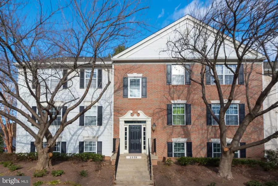 3808 GREEN RIDGE CT #201, Fairfax, VA 22033