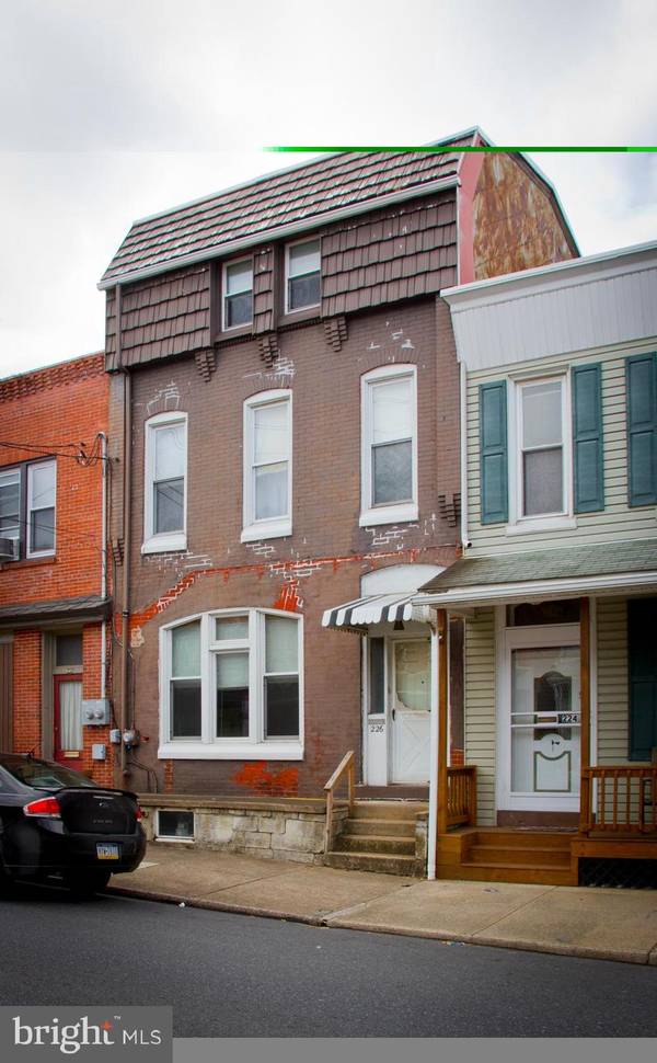 226 S 4TH ST, Hamburg, PA 19526