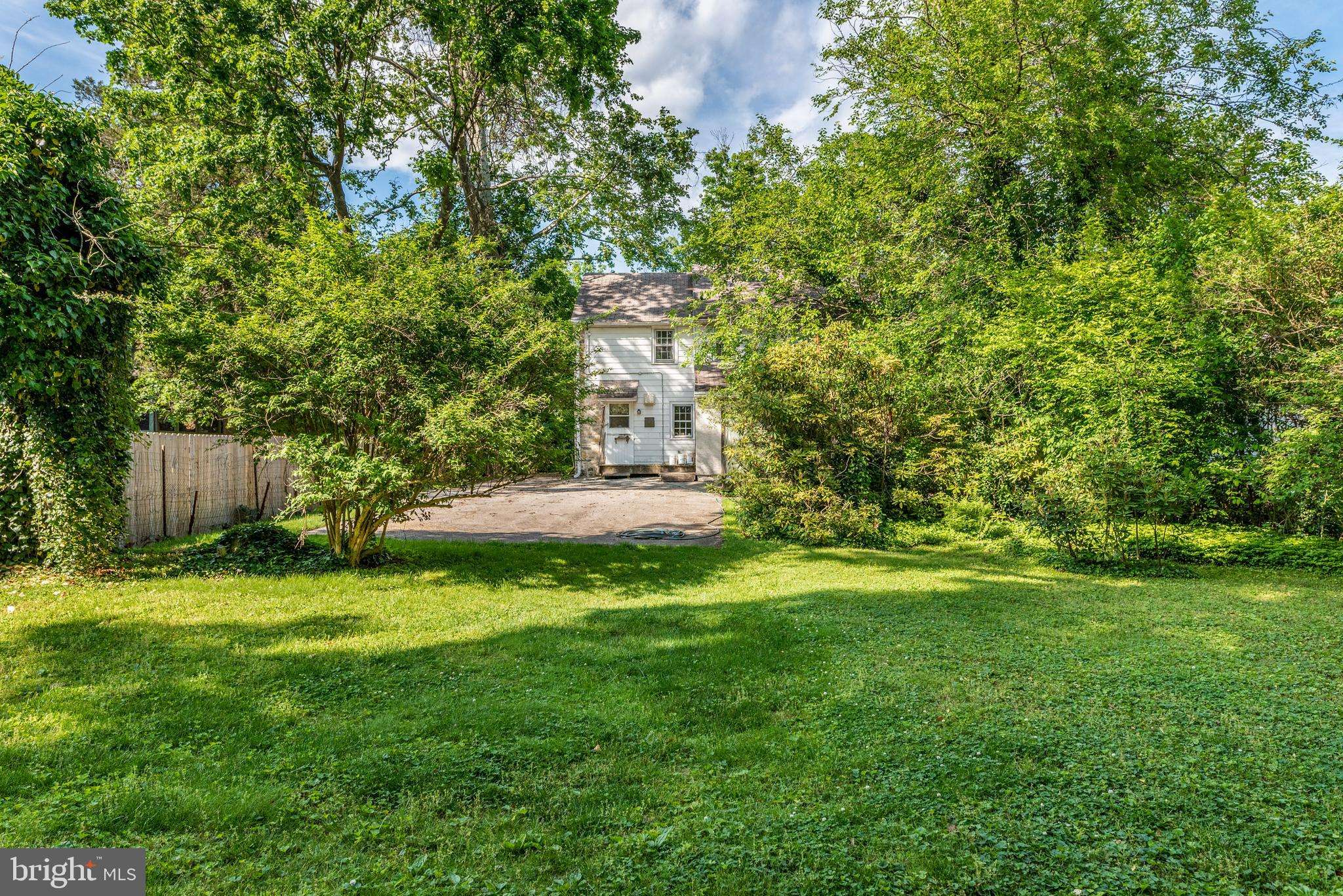 Haverford, PA 19041,544 W MONTGOMERY AVE