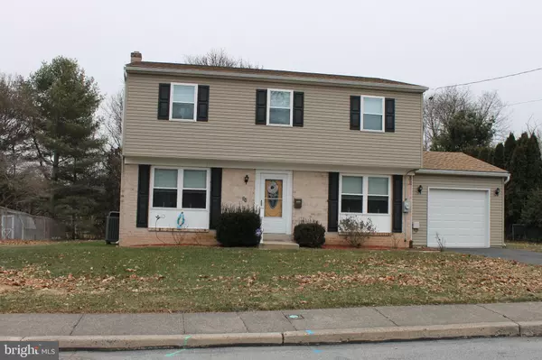 34 YOUNG AVE, Coopersburg, PA 18036