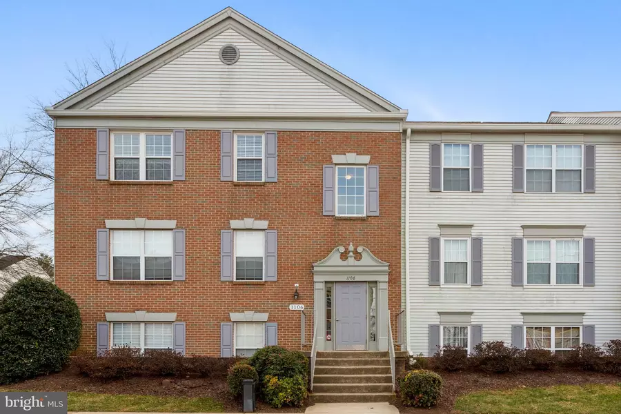 1106 HUNTMASTER TER NE #301, Leesburg, VA 20176