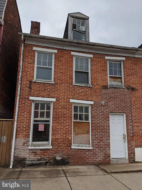 306 S QUEEN ST, York, PA 17403