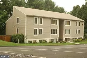 105 BERRY ST #12, Orange, VA 22960