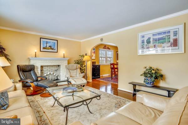 Vienna, VA 22182,1715 FOX RUN CT