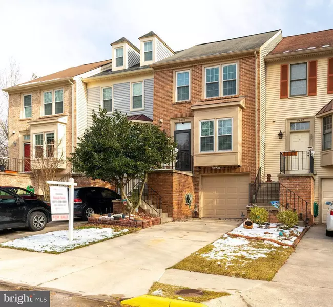 8483 CANYON OAK DR, Springfield, VA 22153