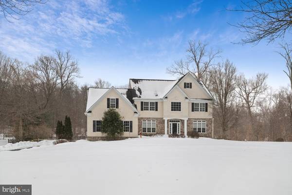 7 COVENTRY LN, Hopewell, NJ 08525