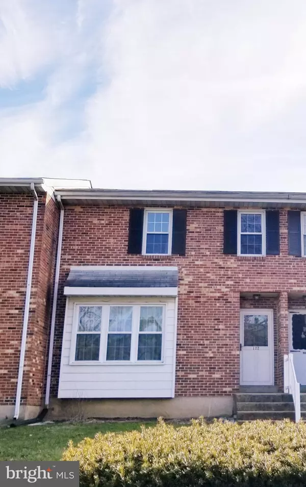 122 E GREEN VALLEY CIR, Newark, DE 19711