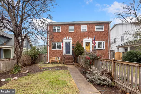 102 E CLIFF ST, Alexandria, VA 22301