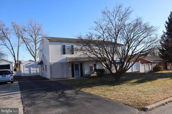 16 LAUREL LN, Plymouth Meeting, PA 19462