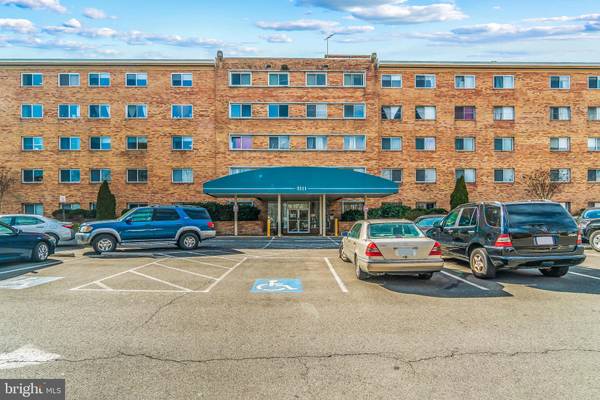 5111 8TH RD S #311, Arlington, VA 22204